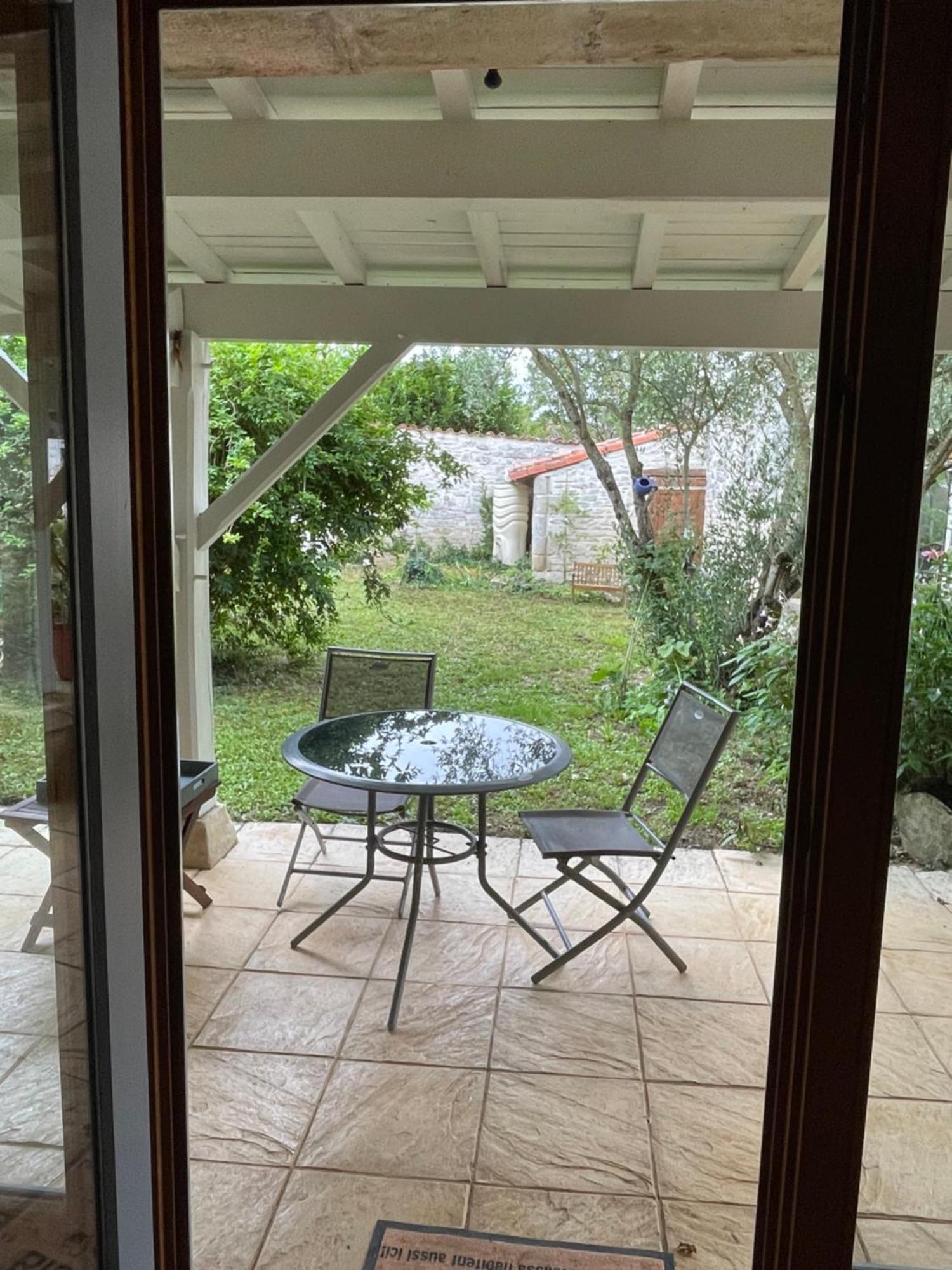 Ferienwohnung Sous L Olivier Tusson Exterior foto
